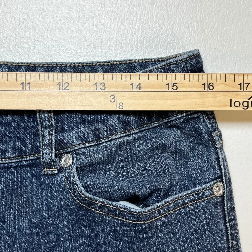 Chicos Platinum Denim Jeans Size 2 (Large) Short High Rise Stretch‎ Flare Blue